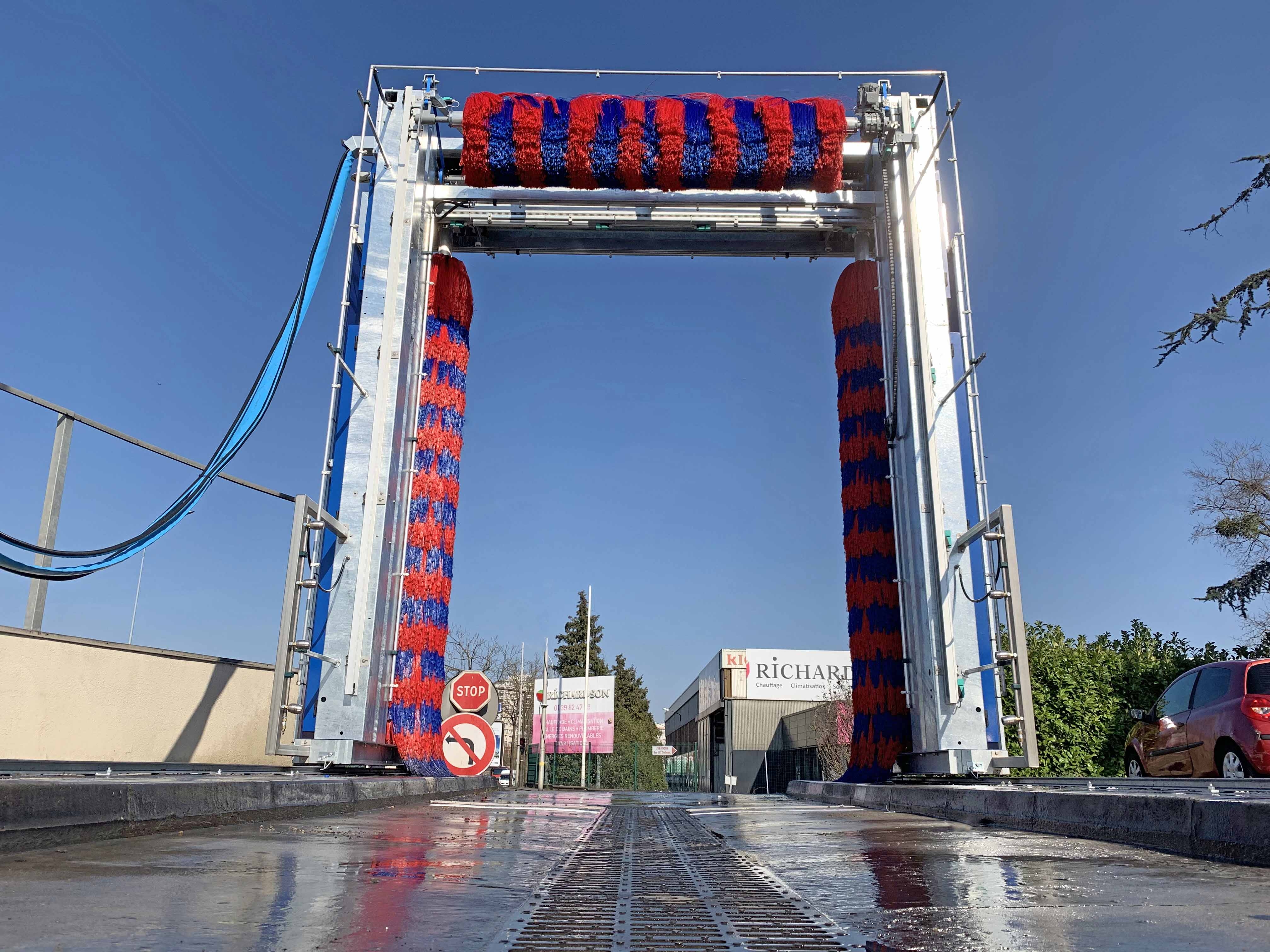 Portique de lavage automatique