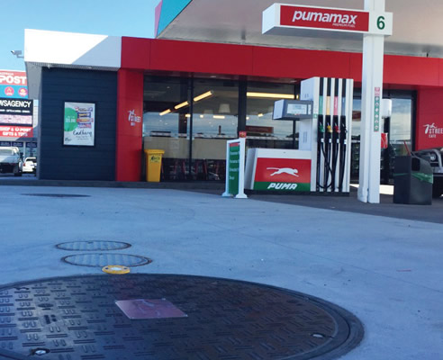 Tampons de piste composites pour stations-service